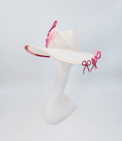 Kentucky Derby hat

Derby glam hat

Women’s Derby hat

Derby day headwear

Luxury Derby hat

Designer Derby hat