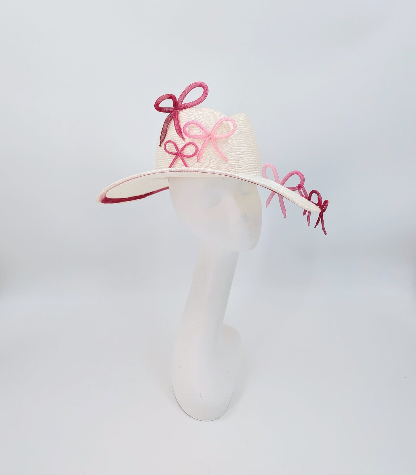 Kentucky Derby hat

Derby glam hat

Women’s Derby hat

Derby day headwear

Luxury Derby hat

Designer Derby hat