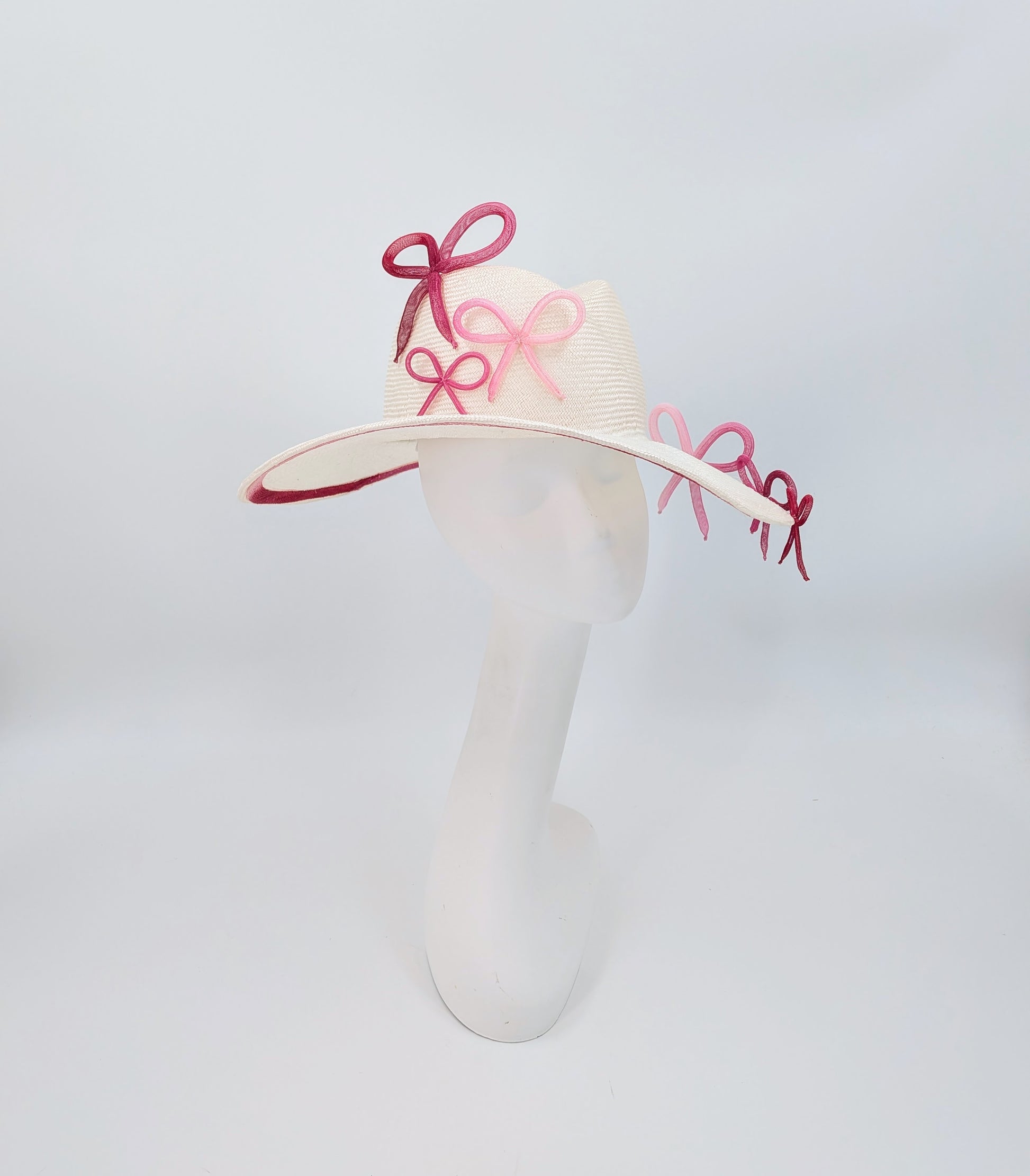 Kentucky Derby hat

Derby glam hat

Women’s Derby hat

Derby day headwear

Luxury Derby hat

Designer Derby hat