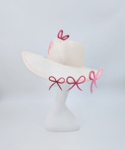 Kentucky Derby hat

Derby glam hat

Women’s Derby hat

Derby day headwear

Luxury Derby hat

Designer Derby hat