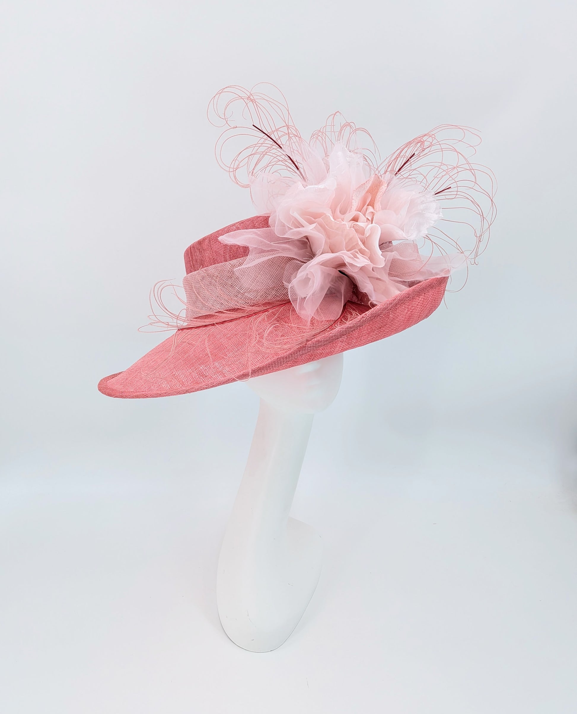 Kentucky Derby hat
Kentucky Derby women’s hat
Kentucky Derby millinery
Derby hat for women
Derby hat 2026
Kentucky Derby fashion
Kentucky Derby headpiece
Kentucky Oaks hat