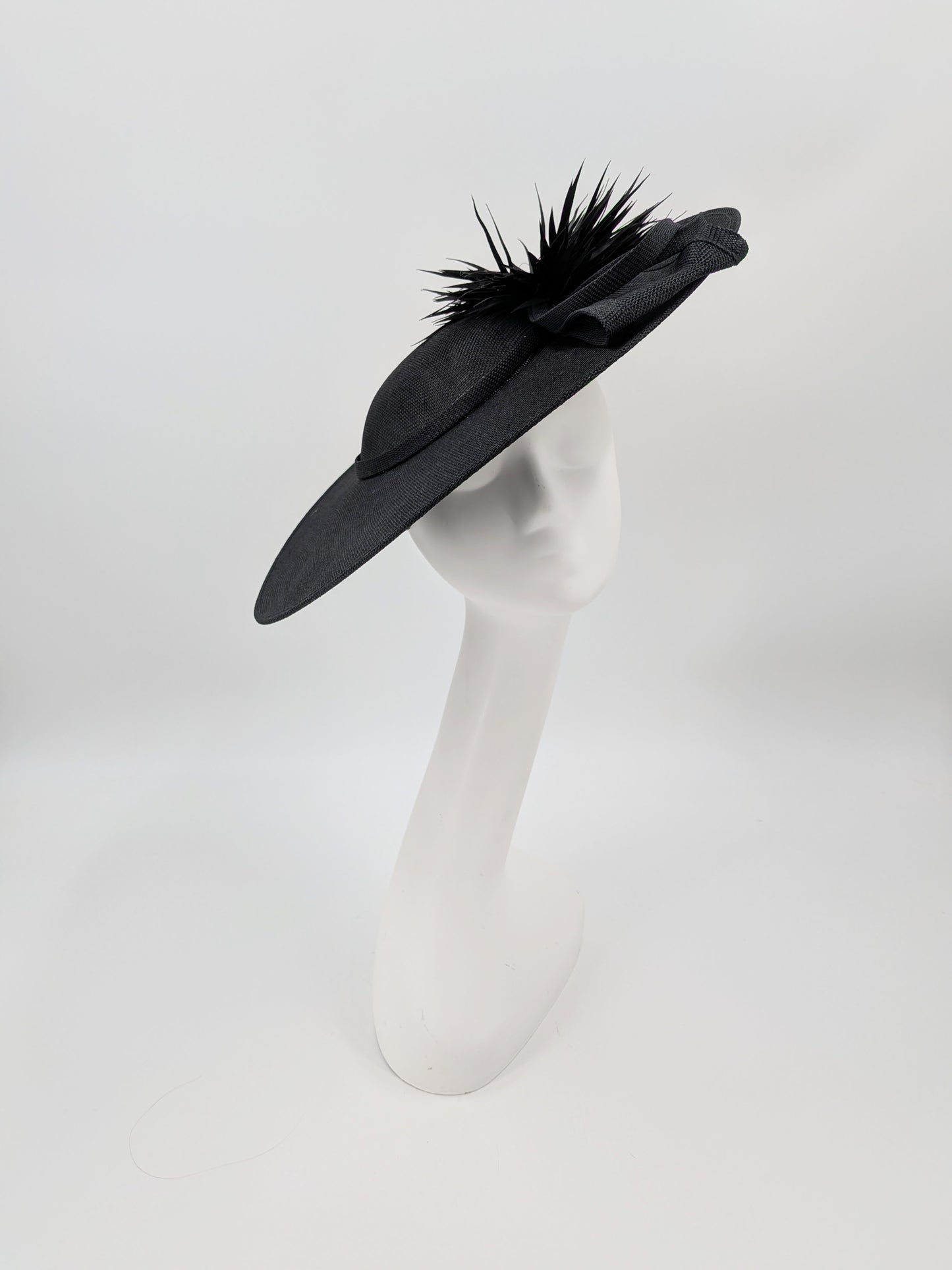 Kentucky Derby hats
Kentucky Derby fascinators
Derby hats Louisville
Louisville Derby hats
Derby headpieces
Kentucky Derby fashion 2026
Derby outfit hats
Churchill Downs hats
race day hats
Derby style hats