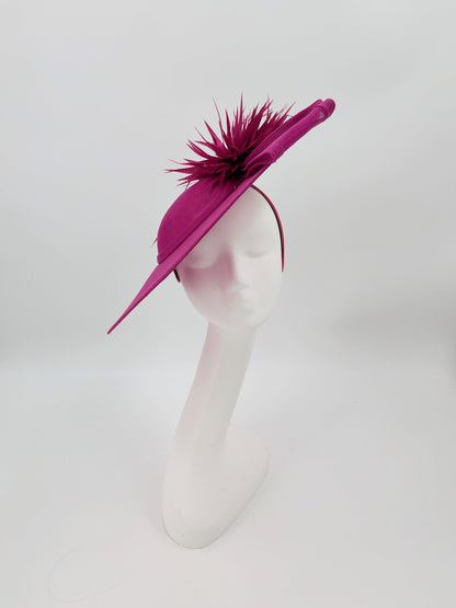 Kentucky Derby hats
Kentucky Derby fascinators
Derby hats Louisville
Louisville Derby hats
Derby headpieces
Kentucky Derby fashion 2026
Derby outfit hats
Churchill Downs hats
race day hats
Derby style hats