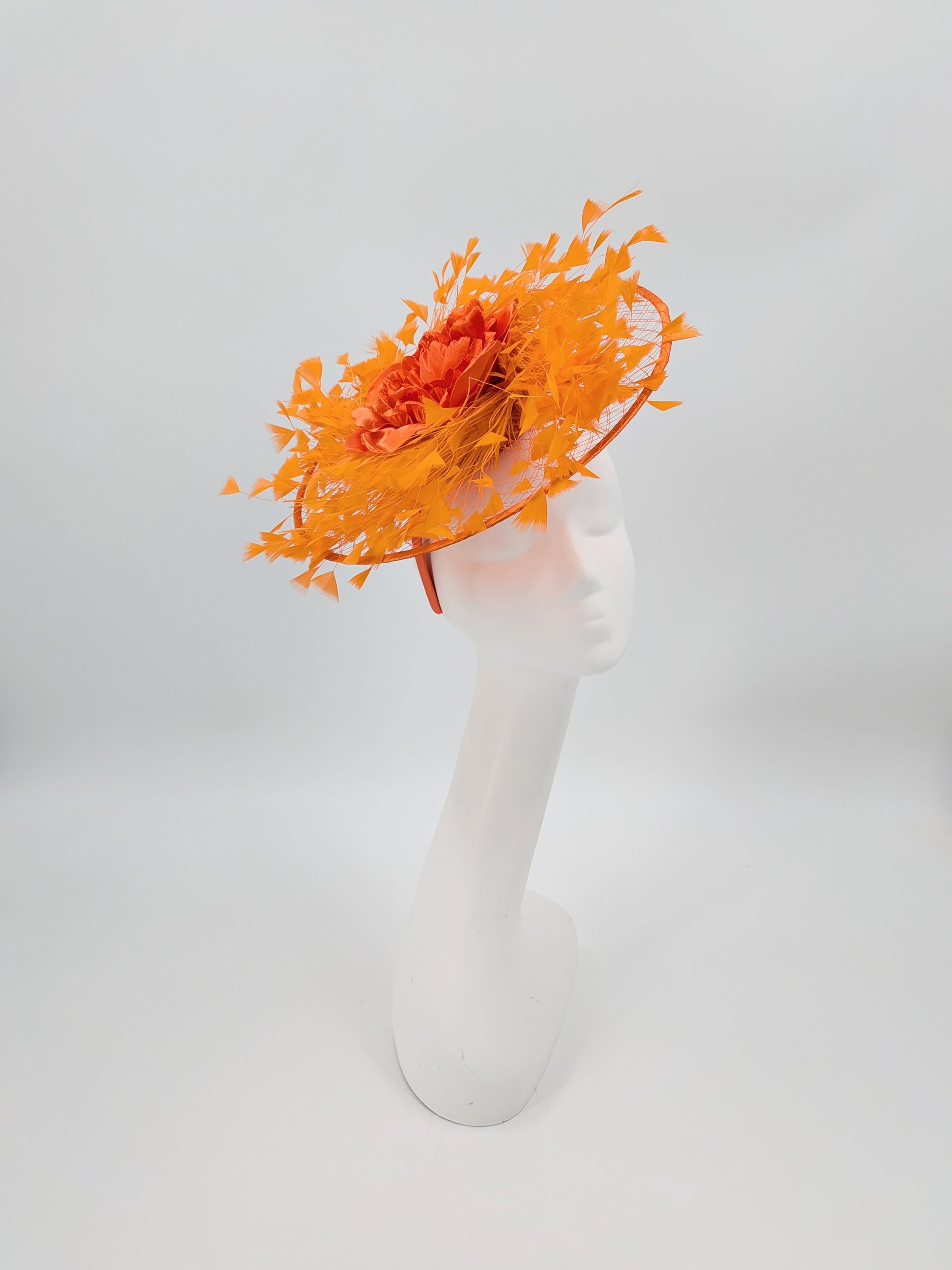 Kentucky Derby hats
Kentucky Derby fascinators
Derby hats Louisville
Louisville Derby hats
Derby headpieces
Kentucky Derby fashion 2026
Derby outfit hats
Churchill Downs hats
race day hats
Derby style hats
