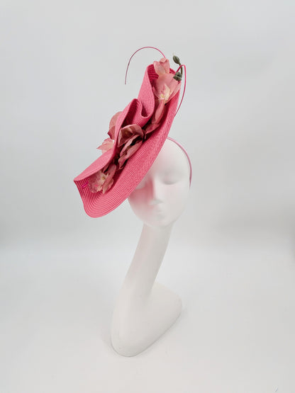 Kentucky Derby hats
Kentucky Derby fascinators
Derby hats Louisville
Louisville Derby hats
Derby headpieces
Kentucky Derby fashion 2026
Derby outfit hats
Churchill Downs hats
race day hats
Derby style hats