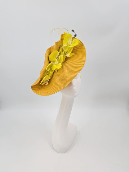 Kentucky Derby hats
Kentucky Derby fascinators
Derby hats Louisville
Louisville Derby hats
Derby headpieces
Kentucky Derby fashion 2026
Derby outfit hats
Churchill Downs hats
race day hats
Derby style hats
