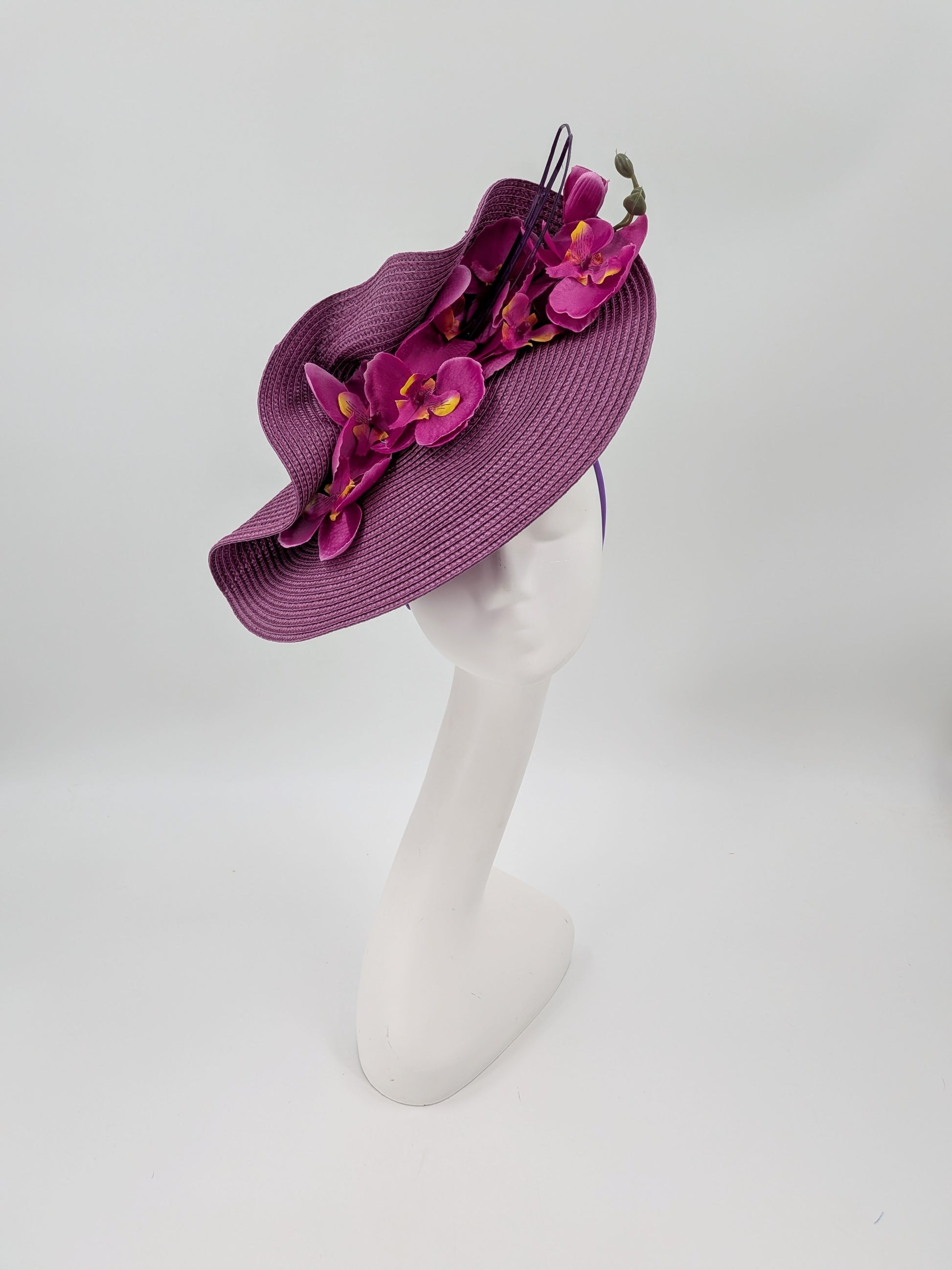 Kentucky Derby hats
Kentucky Derby fascinators
Derby hats Louisville
Louisville Derby hats
Derby headpieces
Kentucky Derby fashion 2026
Derby outfit hats
Churchill Downs hats
race day hats
Derby style hats