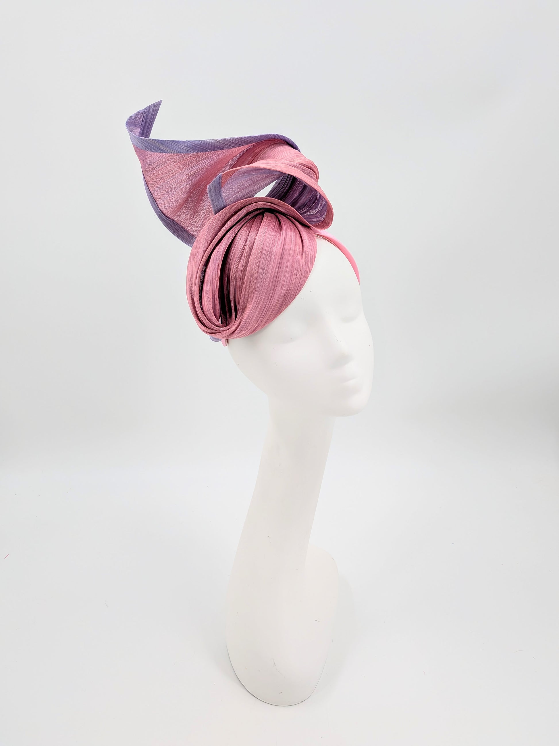Hat Haven Millinery
Kentucky Derby hats
Kentucky Derby millinery
Derby hats for women
women’s Derby hats
luxury Kentucky Derby hats
custom Kentucky Derby hats
statement Derby hats
unique Derby hats
Derby day headpieces
Churchill Downs hats
Men's Kentucky Derby hats