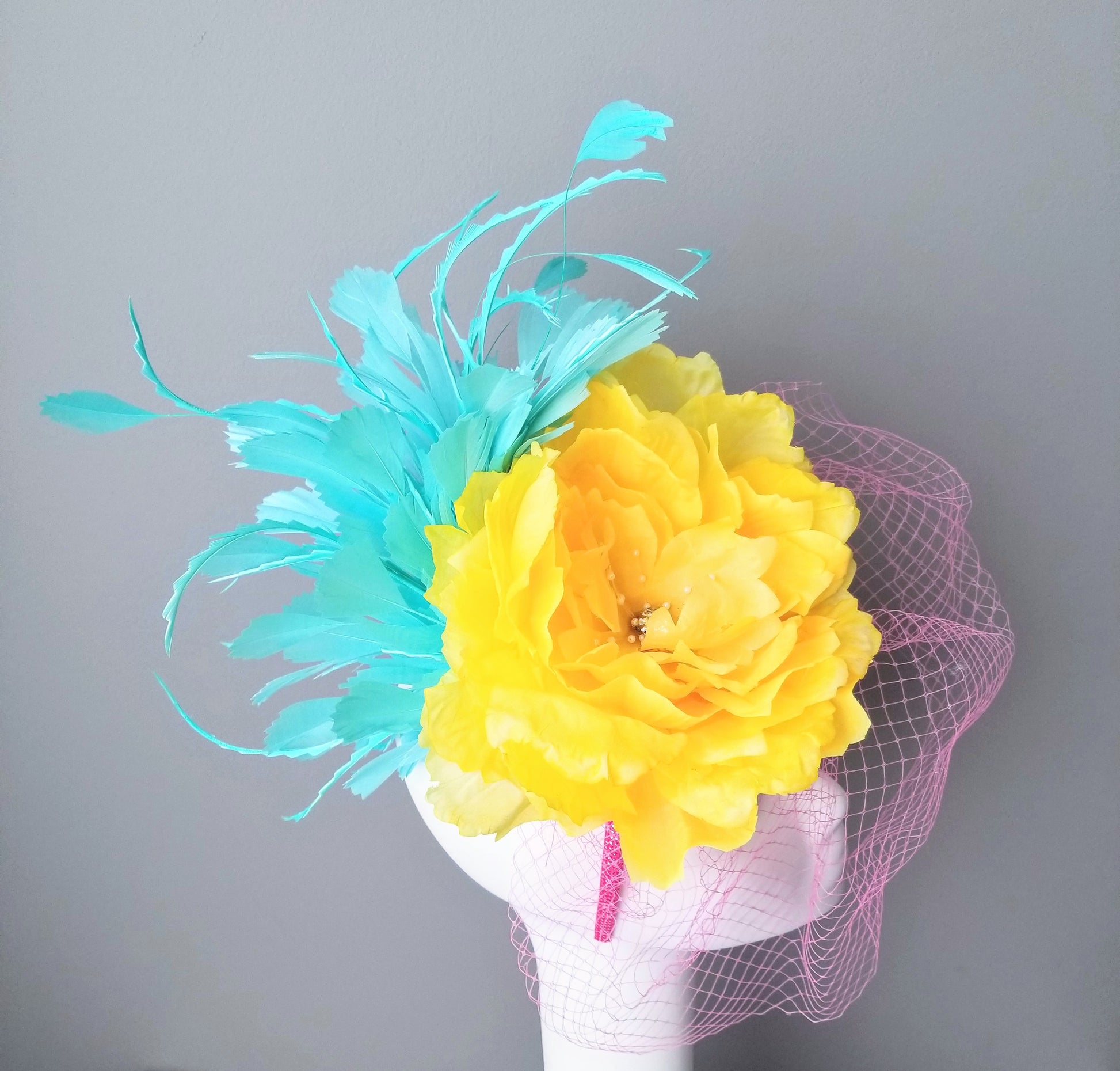 Hat Haven Hat Shop in Louisville, Kentucky. Kentucky Derby hats, fascsinators, Ascot hats, Melbourne Cup hats, custom hats, milliner hat shop, derby hats, wedding hats, ladies dress hats, Kentucky Derby hats, hats Louisville, hat maker Louisville