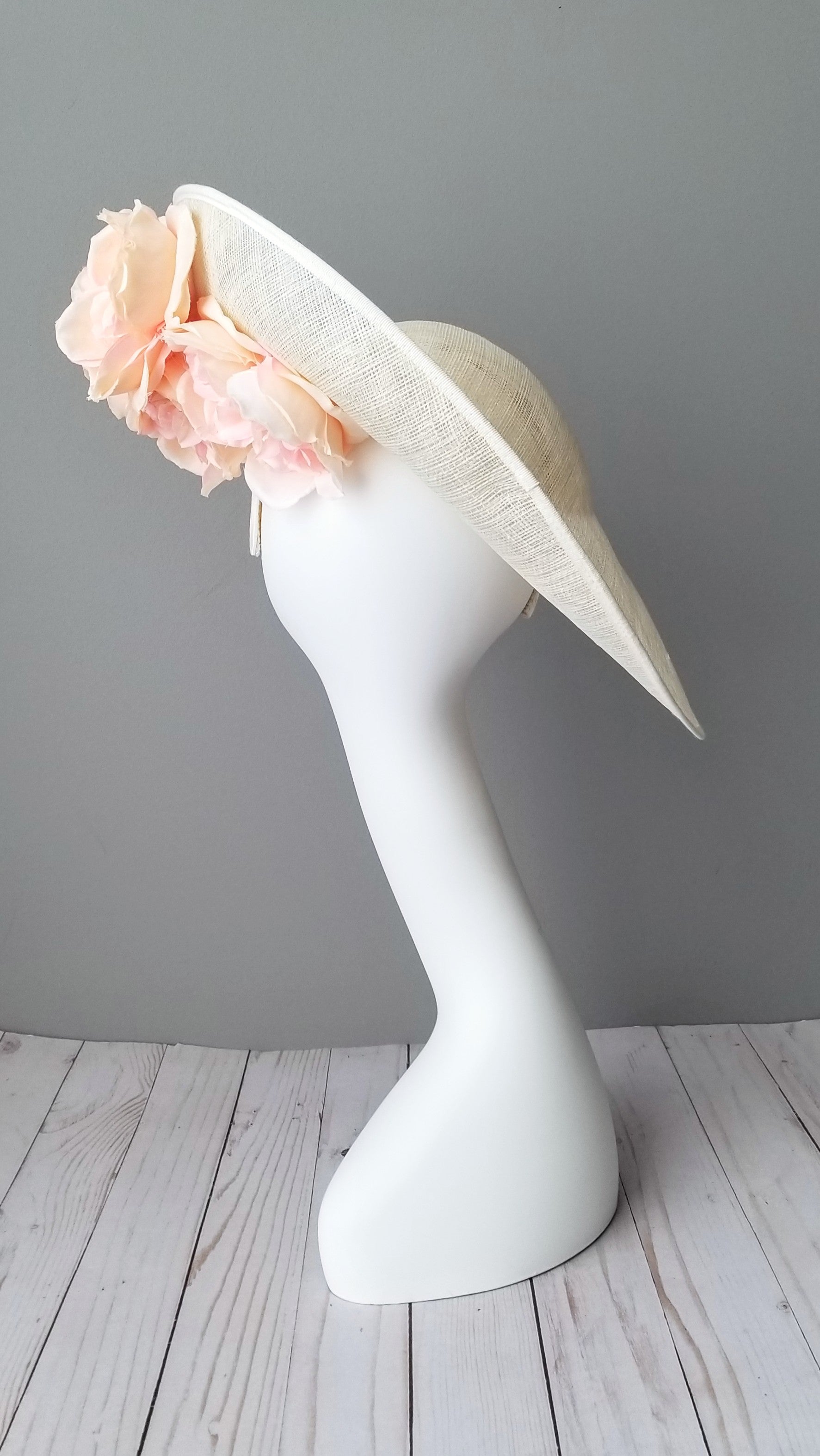 Hat Haven Hat Shop in Louisville, Kentucky. Kentucky Derby hats, fascsinators, Ascot hats, Melbourne Cup hats, custom hats, milliner hat shop, derby hats, wedding hats, ladies dress hats, Kentucky Derby hats, hats Louisville, hat maker Louisville