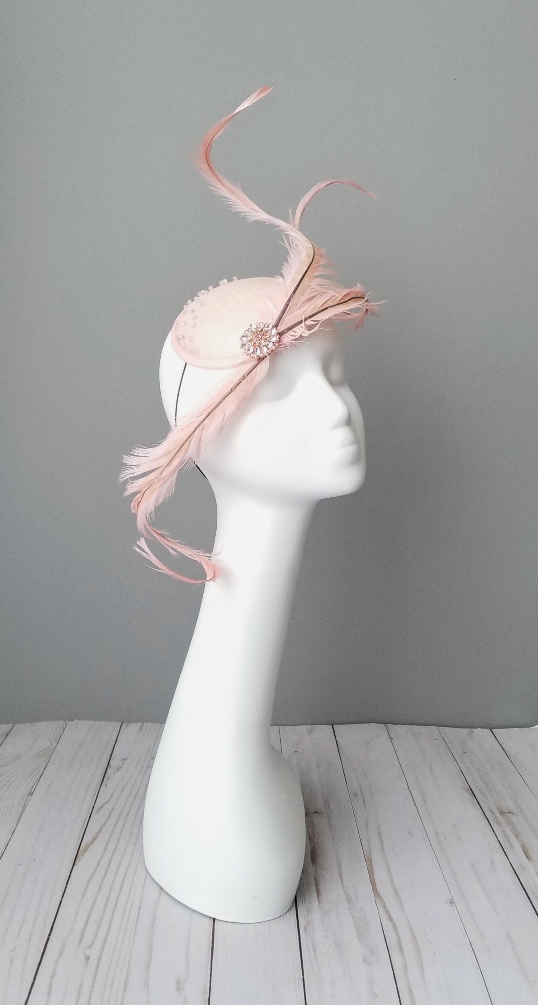 Hat Haven millinery hat shop in Louisville, Kentucky. Ladies dress hats, Kentucky Derby hats, fascinators, men's hats, bridal head pieces, custom hats, hat maker, Ascot hats, wedding hats,. Blush pink fascinators. Beaded fascinator.