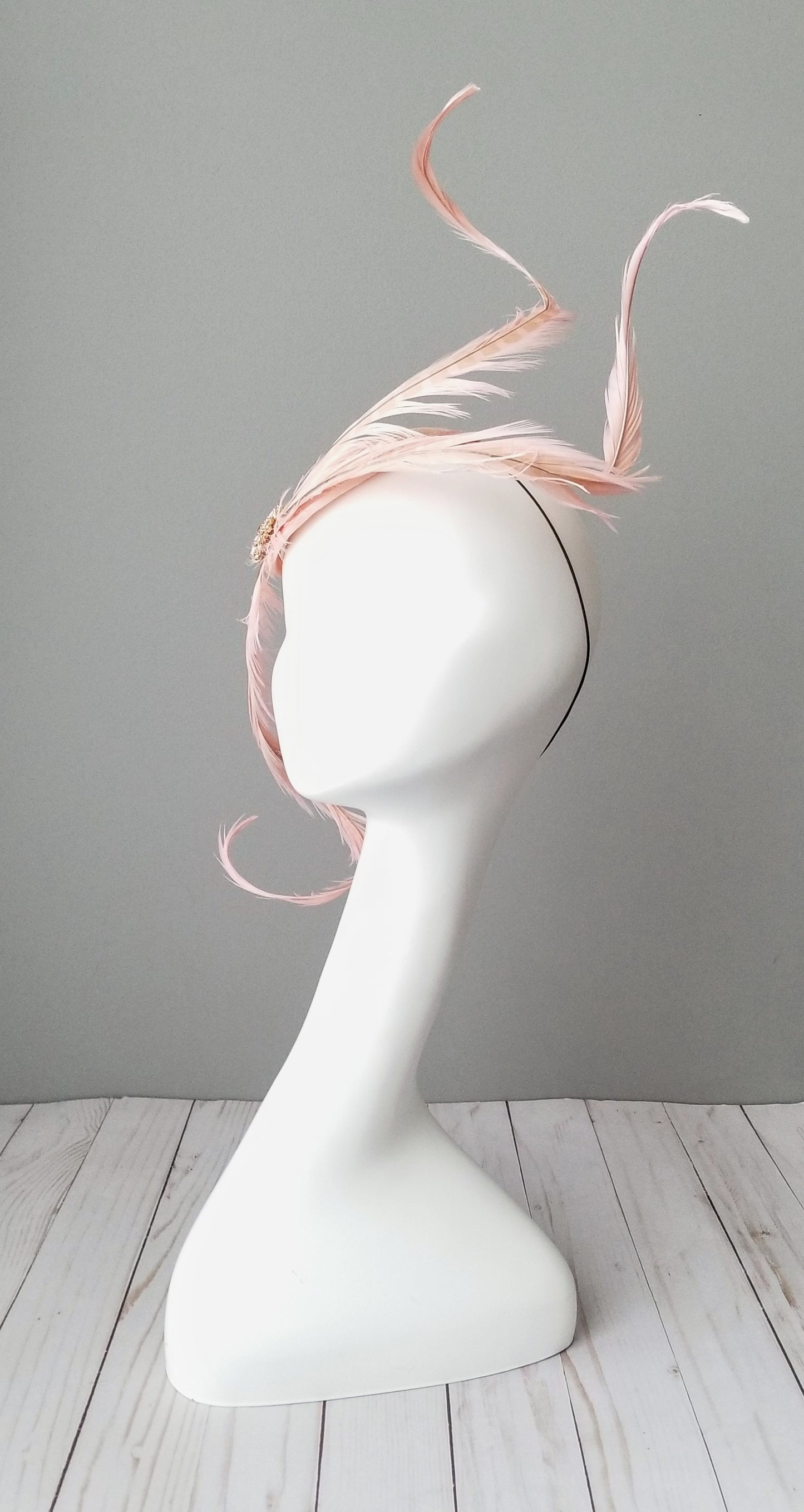 Hat Haven millinery hat shop in Louisville, Kentucky. Ladies dress hats, Kentucky Derby hats, fascinators, men's hats, bridal head pieces, custom hats, hat maker, Ascot hats, wedding hats,. Blush pink fascinators. Beaded fascinator.