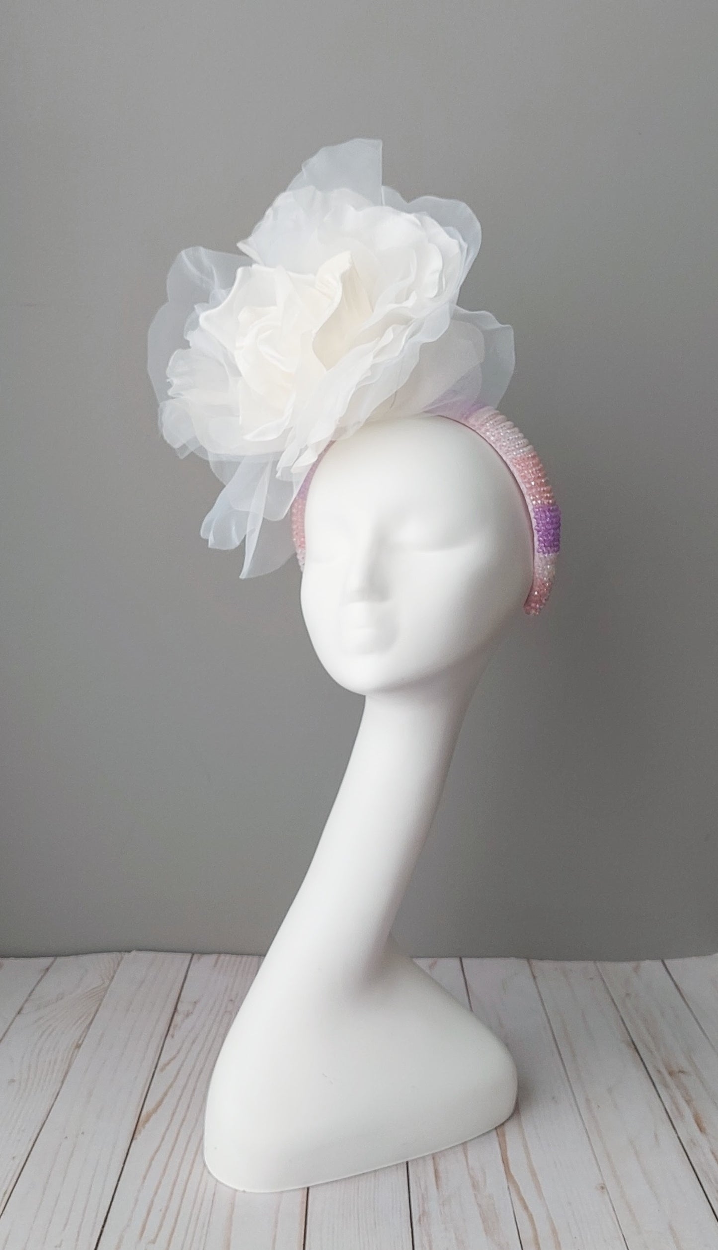 Hat Haven millinery hat shop in Louisville, Kentucky. Kentucky Derby hats, fascinators, men's hats, ladies dress hats, custom hats, bridal head pieces, custom hat maker, hat store in Louisville.