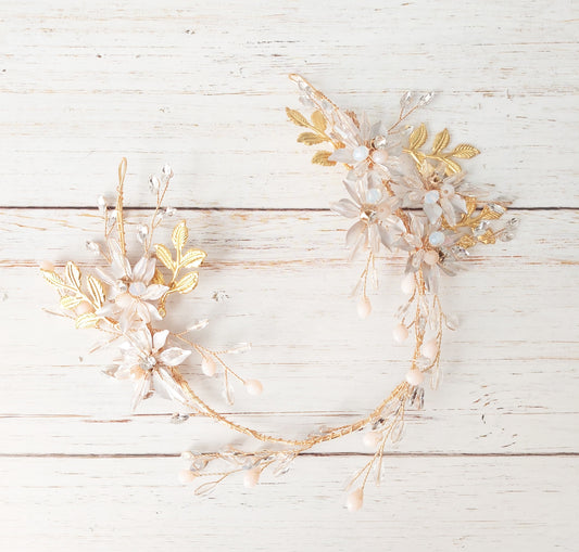 Hat Haven bridal headpieces, bridal hair accessories, bridal head wear, wedding hair accessories, wedding hats, fascinators, bridal wedding accessories, wedding bridal tiara, bridal crown.