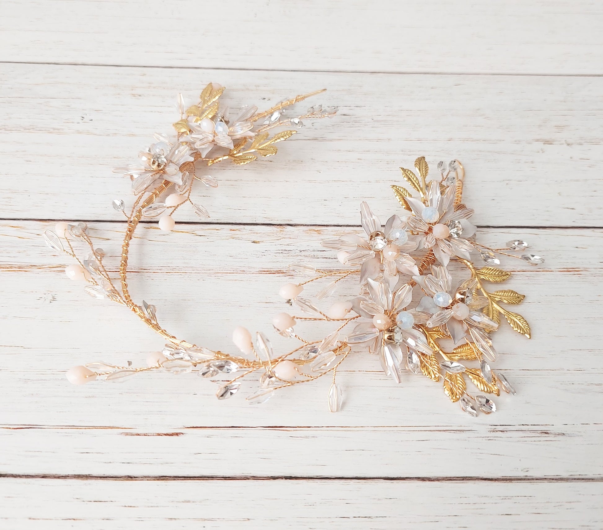 Hat Haven bridal headpieces, bridal hair accessories, bridal head wear, wedding hair accessories, wedding hats, fascinators, bridal wedding accessories, wedding bridal tiara, bridal crown.