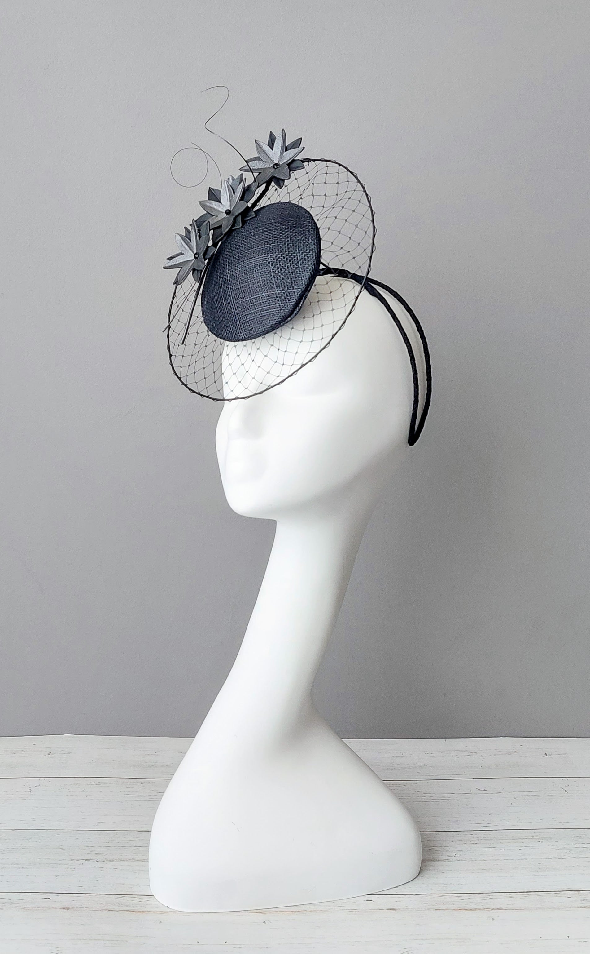 Hat Haven - Best Kentucky Derby hats in Louisville! Custom hats, fascinators, men's hats, bridal head wear, dress hats, Derby hats, Ascot hats, Fashion on the Field, hat maker, millinery hat shop in Louisville. Veiled percher fascinator.