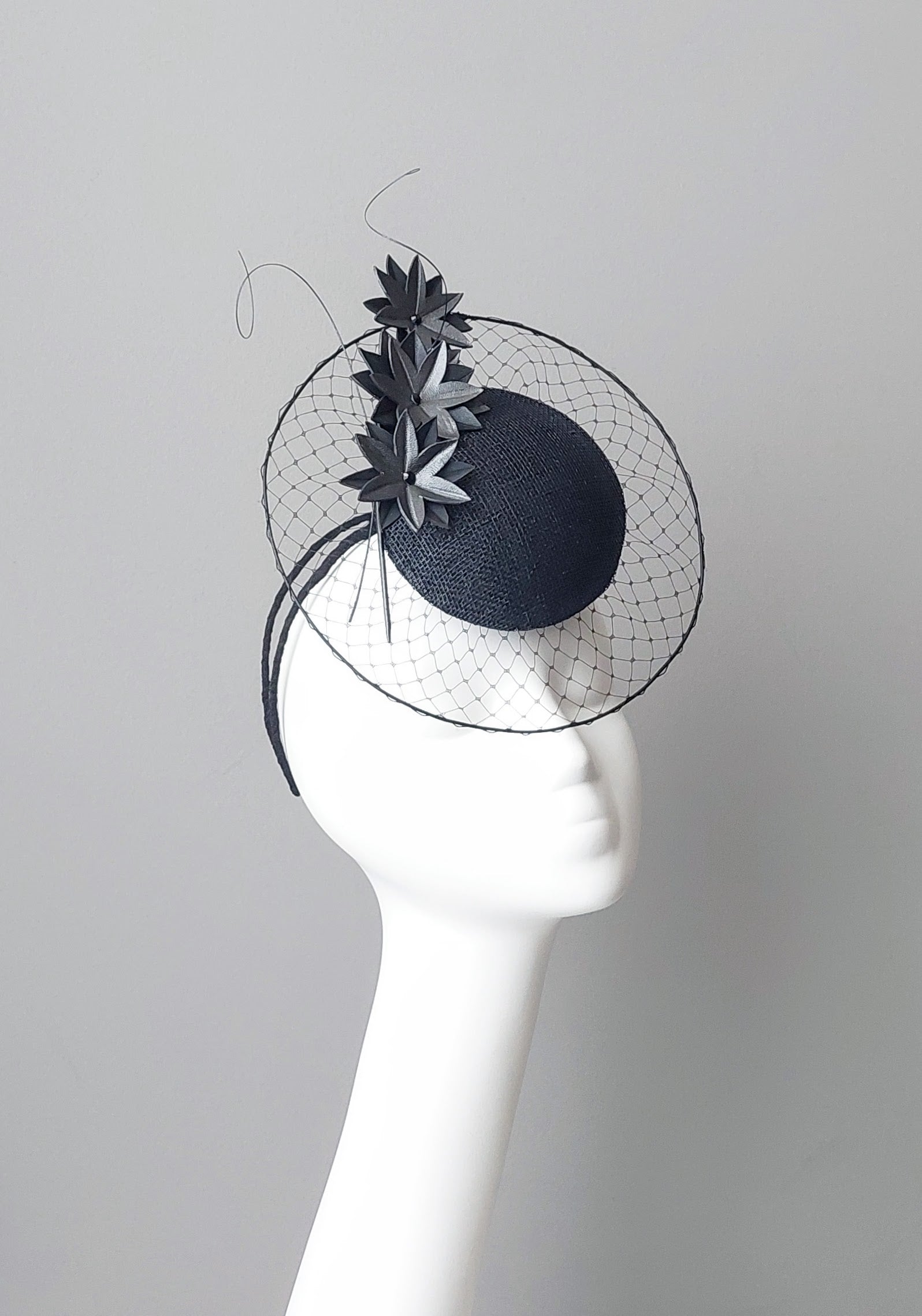 Hat Haven - Best Kentucky Derby hats in Louisville! Custom hats, fascinators, men's hats, bridal head wear, dress hats, Derby hats, Ascot hats, Fashion on the Field, hat maker, millinery hat shop in Louisville. Veiled percher fascinator.